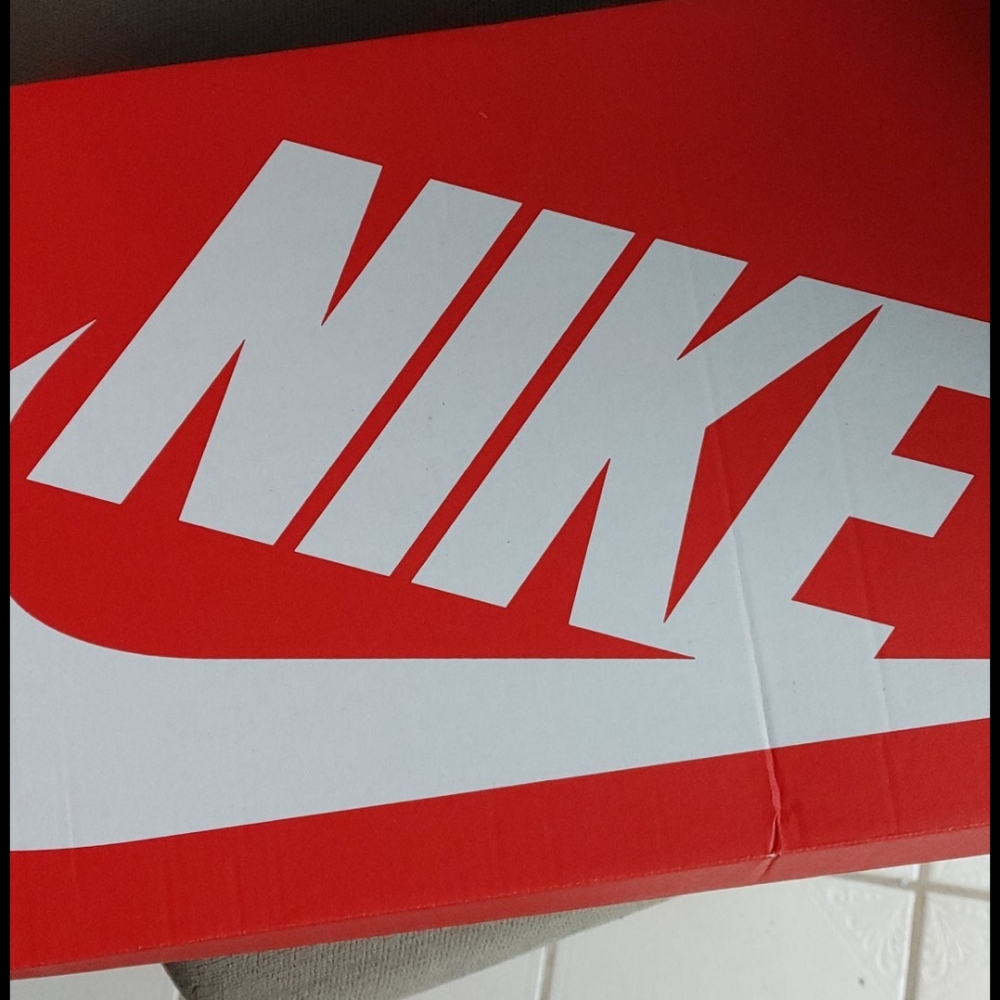 Nike Air Max - Picture 3 of 4
